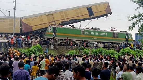 Bengal Train Accident | बंगाल रेल दुर्घटना